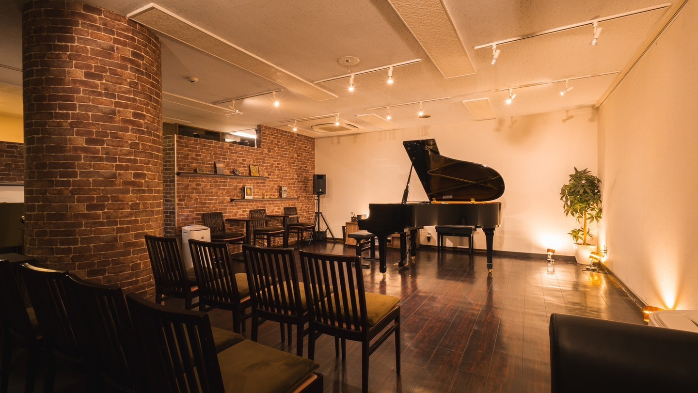 名曲喫茶カデンツァ